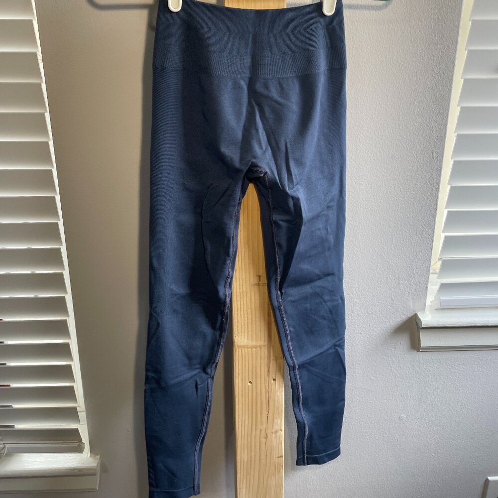 Like New Alphalete Amplify Whale Blue Leggings
